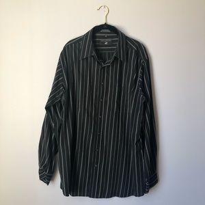 Men’s 2XLT black and gray dress shirt